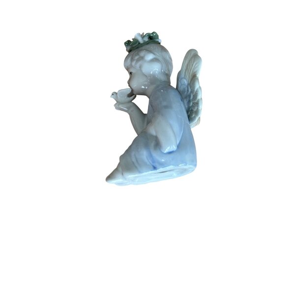Porcelain Angel Cherub Crown Of Flowers Holding Dove Bird Figurine Home Decor - Picture 10 of 11